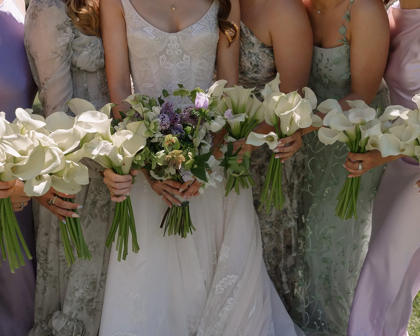 Chartreuse, white, and lilac summer wedding flowers at Spruce Mountain Ranch