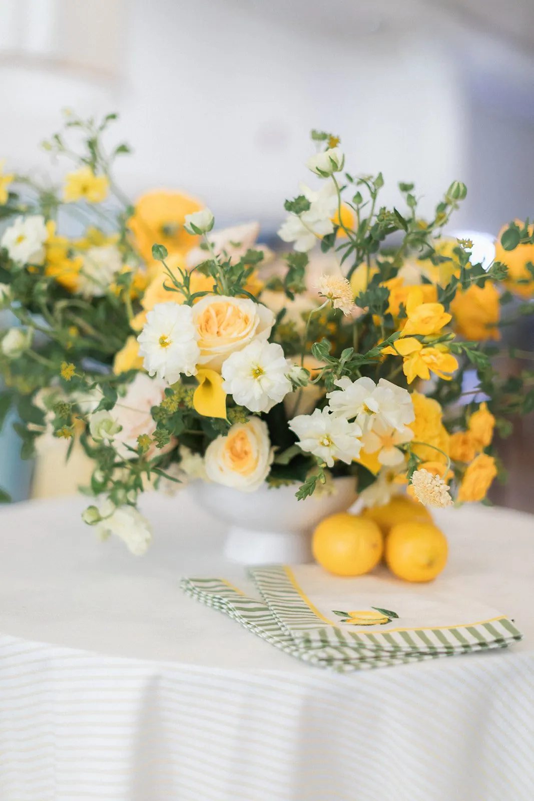 Summer florals for the BBJ Tavola linen launch, image 2