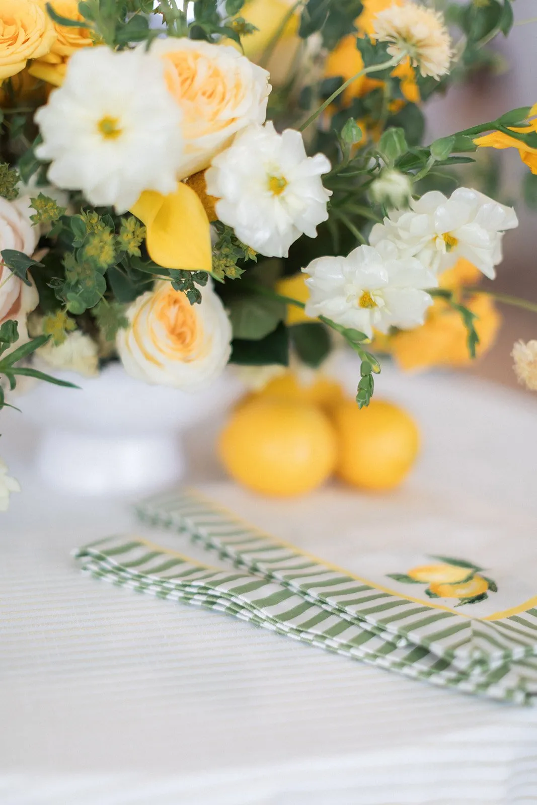 Summer florals for the BBJ Tavola linen launch, image 3