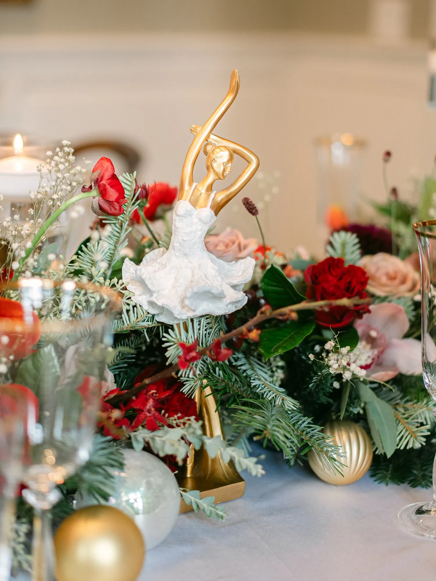 L’Esprit de Noël holiday flower design, image 8