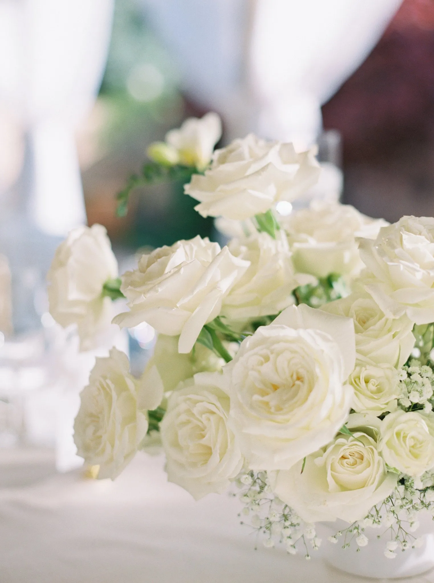 Ethereal white Broadmoor wedding flowers, image 17