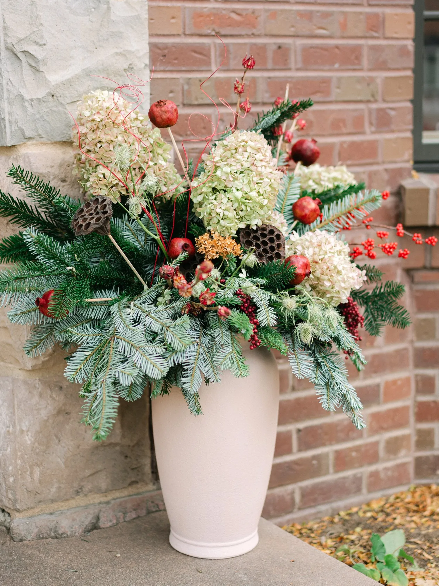 L’Esprit de Noël holiday flower design, image 18