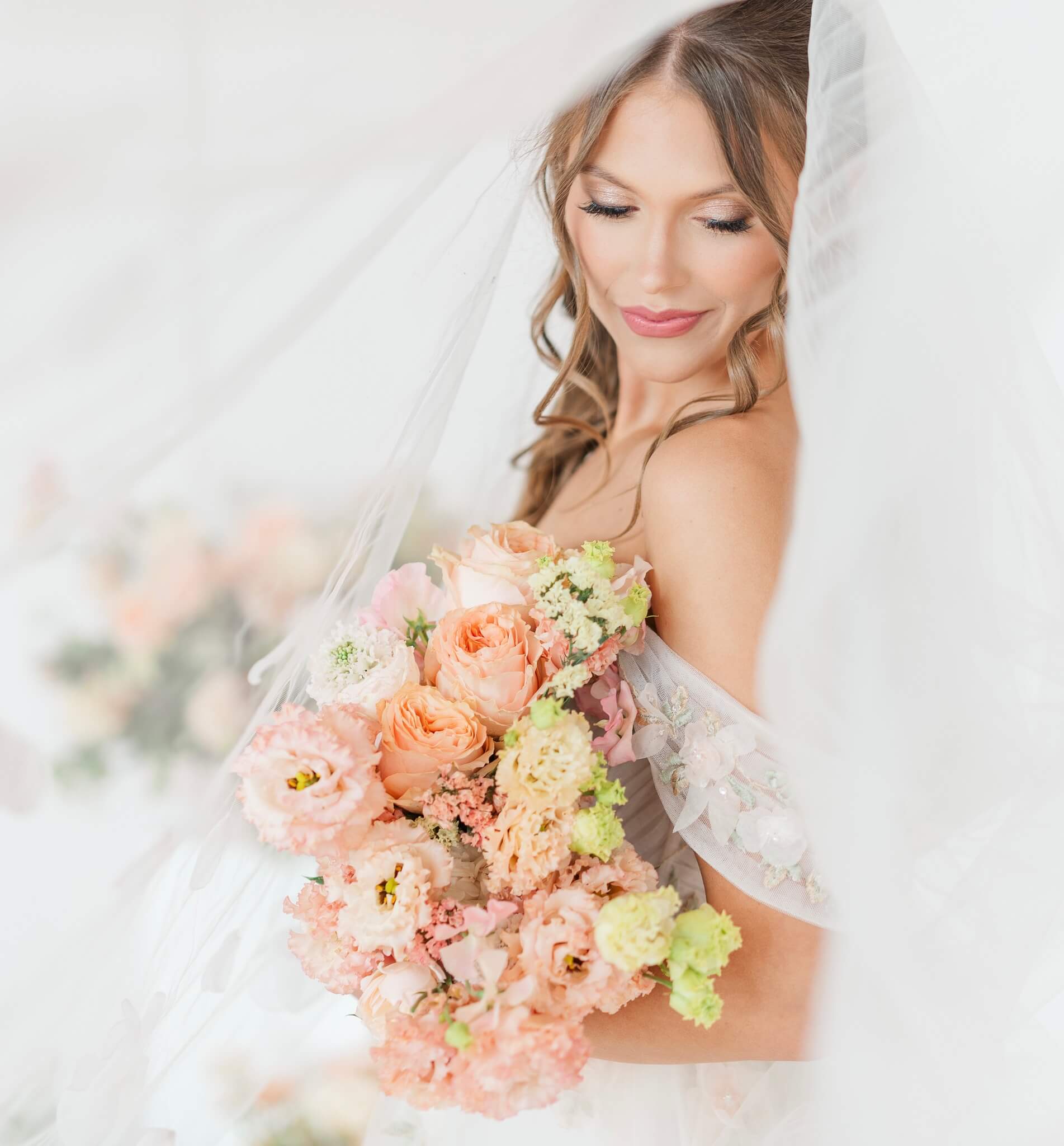 Elizabeth Rose Florals Bouquet and Wedding